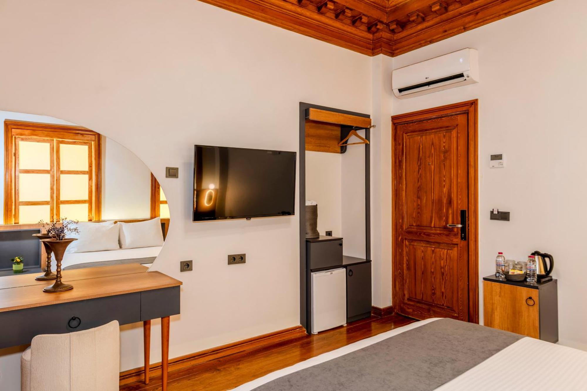 Elmira Pera Hotel & Spa - Special Class Istanbul Exteriör bild