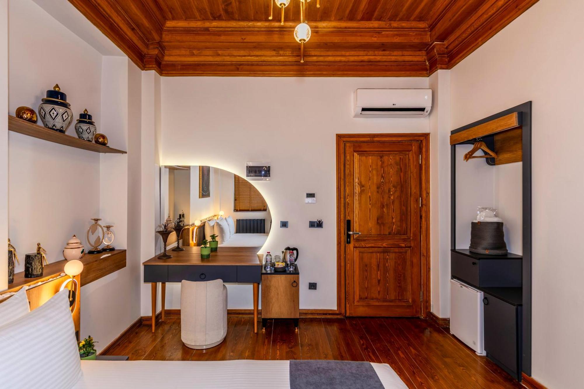 Elmira Pera Hotel & Spa - Special Class Istanbul Exteriör bild